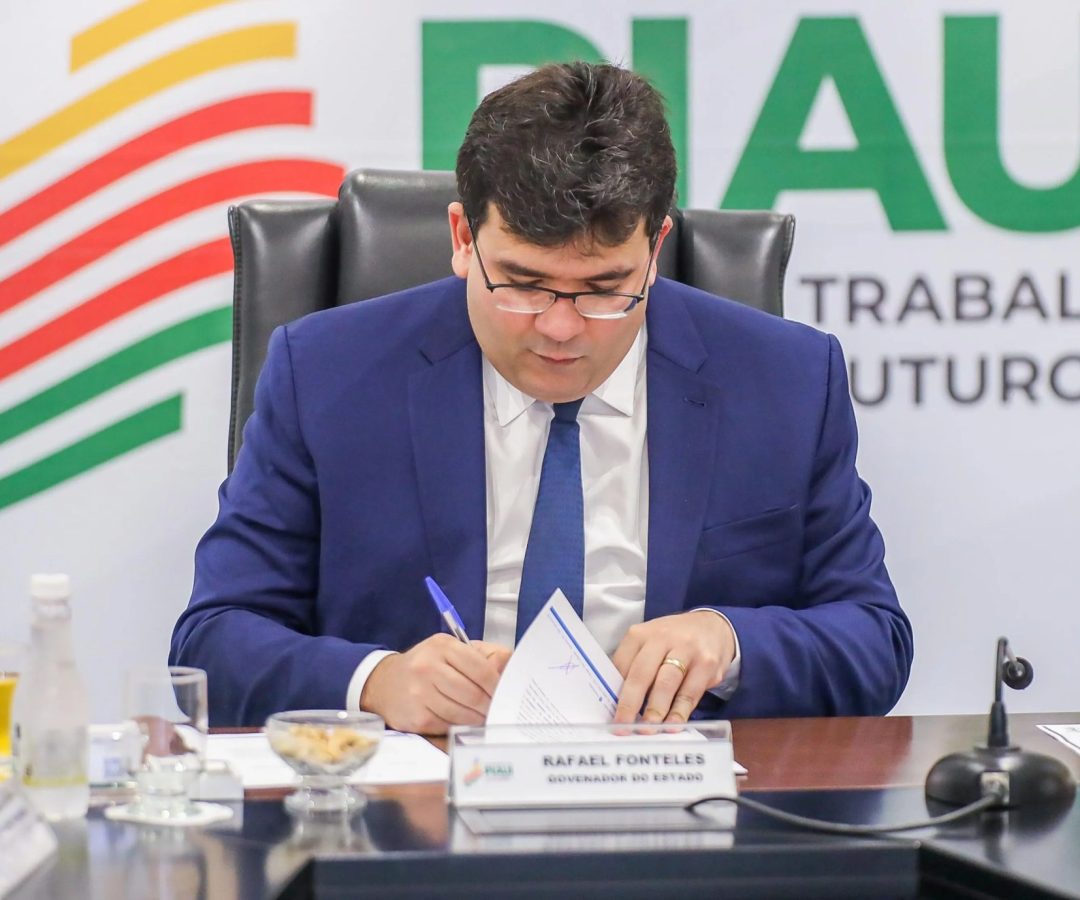 4271_governador-rafael-fonteles-assina-3-d106102ac3-jpeg.jpeg