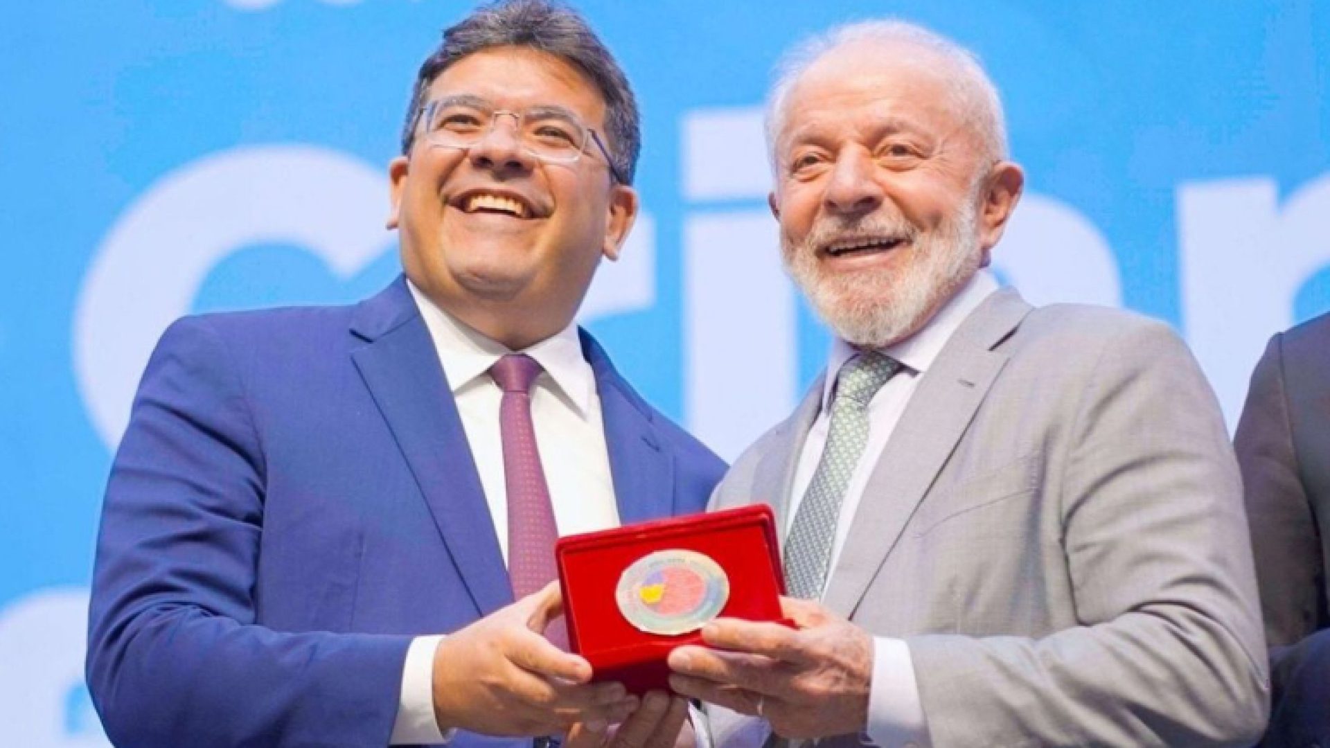 a-premiacao-foi-entregue-pelo-presidente-luiz-inacio-lula-da-silva--fe5f8b1373f5ced1