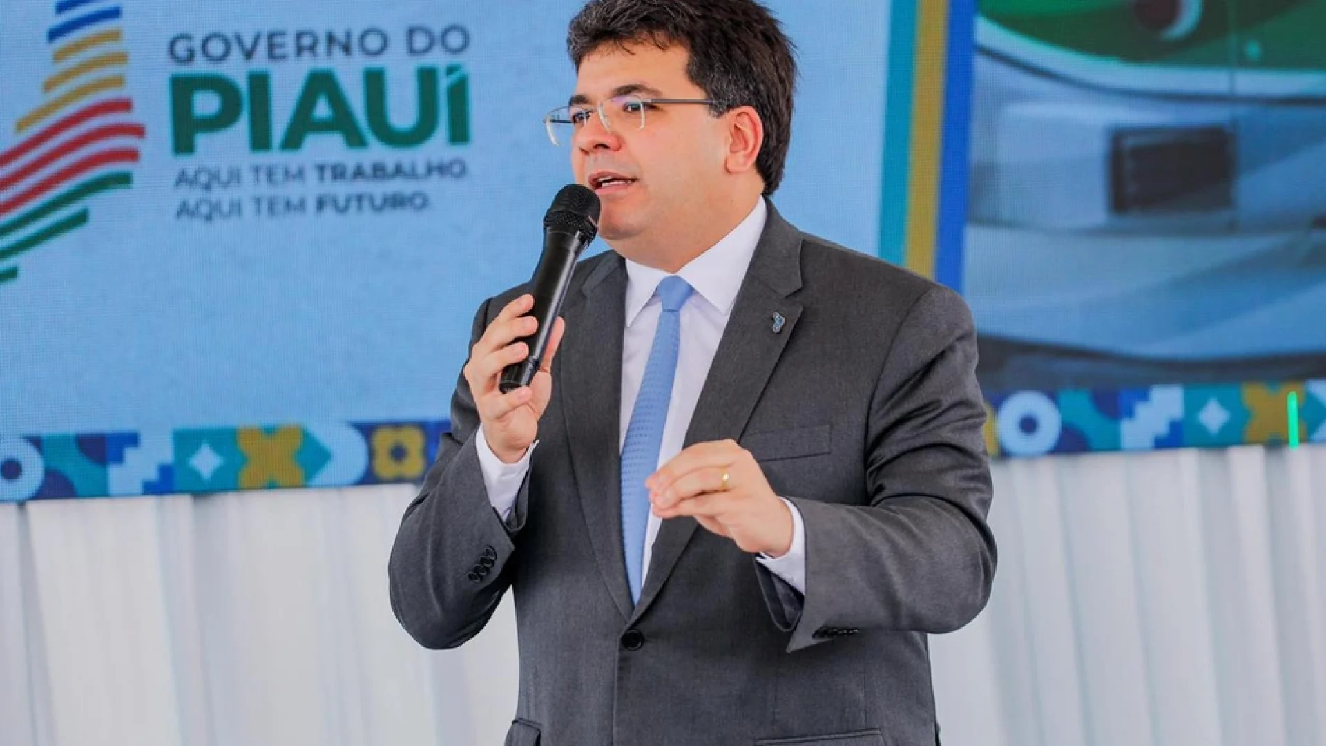 governador-rafael-fonteles.jpeg.950x0_q95_crop